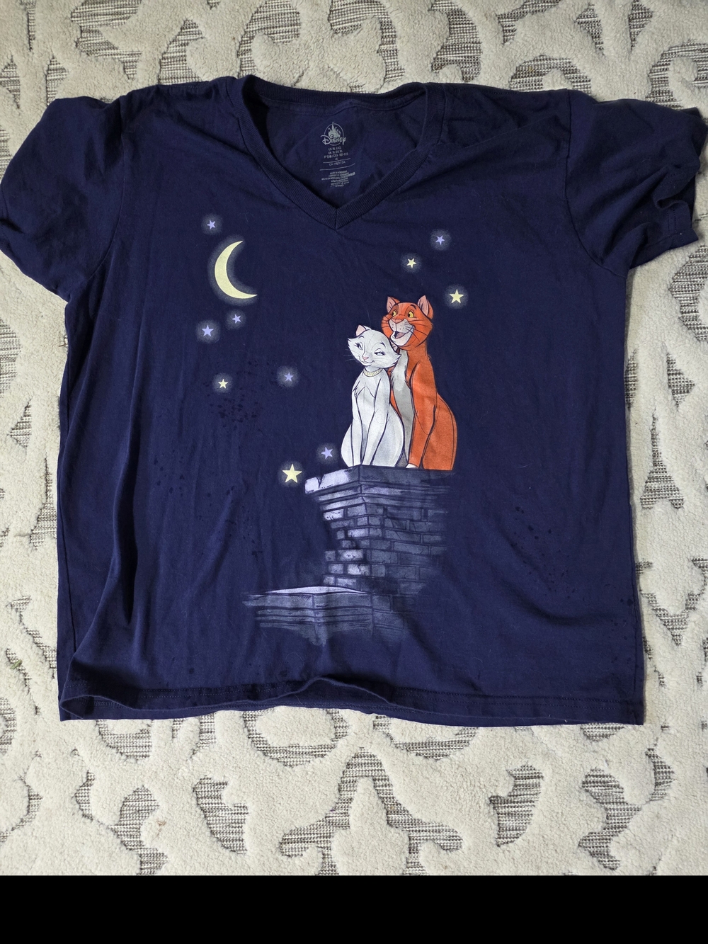 Disney Navy Blue V-neck Tee with Lady and Tramp Cat Graphic
